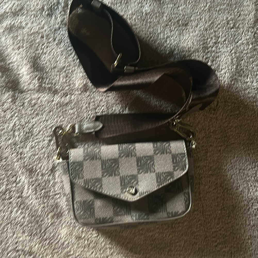 Steve Madden brown crossbody